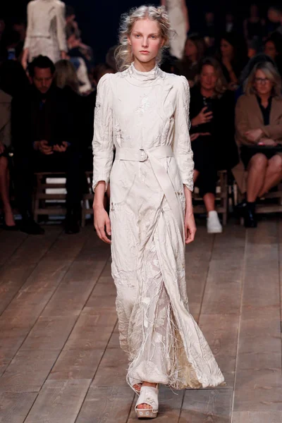 Look 1